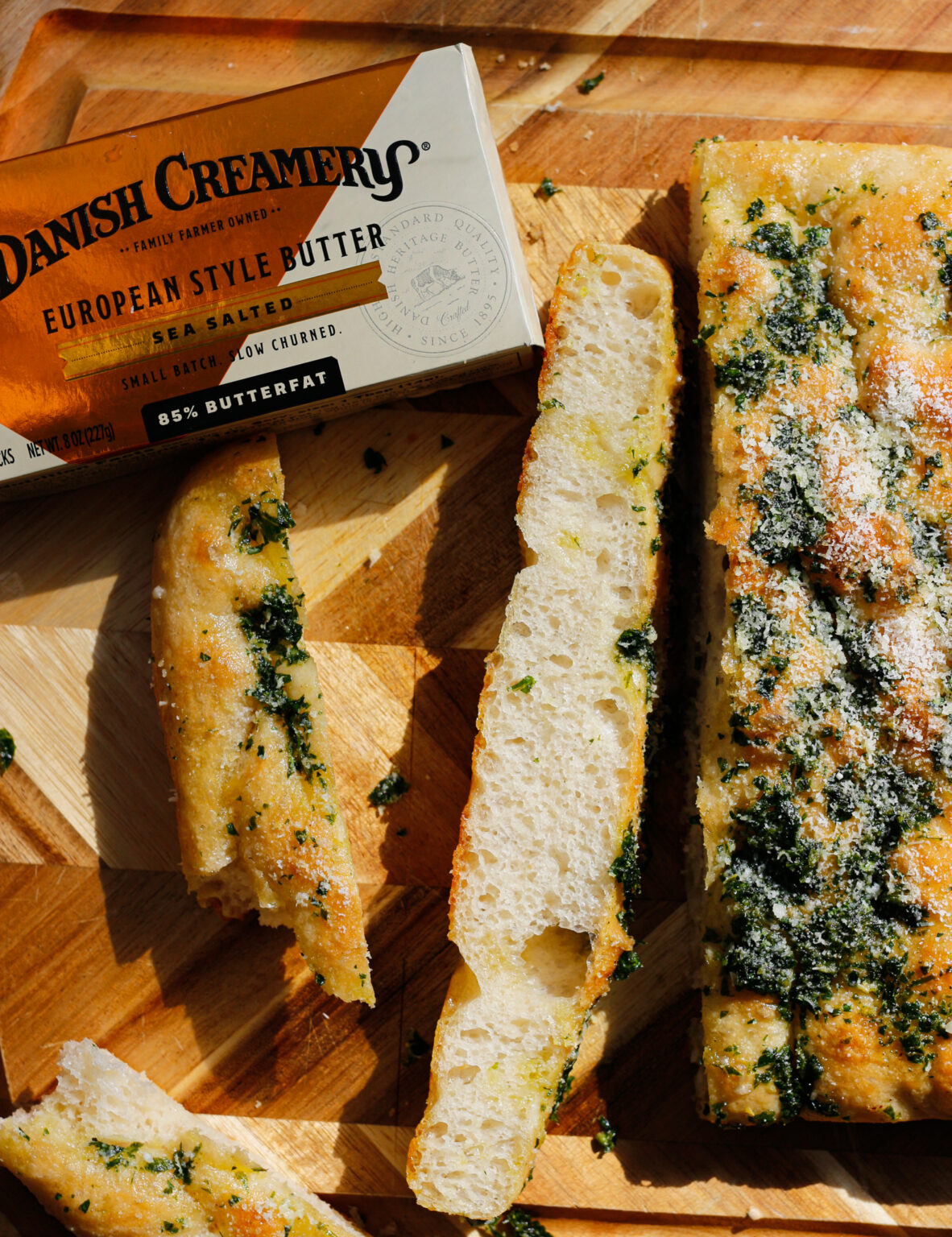 Herb Garlic Focaccia Fig & Olive Platter